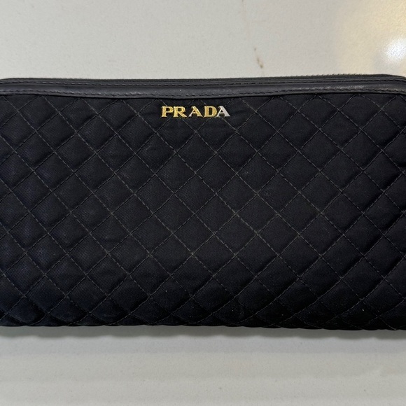 ✨ Prada Quilted Nylon Zip-Around Wallet - Black ✨ - Picture 2 of 11
